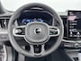 Volvo XC60 T8 Recharge Ultra Dark Executive | 22" | Heico Diffusor | Getint & Gelamineerd Glas | Alarmklasse 3 | Black Edition Interieur | Luchtvering | Bowers & Wilkins | Geventileerd Nappa | Massagestoelen | Head-Up | 360 Camera | Elektr. verst. Stoelen | Full LED