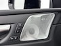 Volvo XC60 2.0 T8 Plug-in hybrid AWD Ultra Dark Exec. Ed. | 22" | Heico Diffusor | Getint & Gelamineerd Glas | Alarmklasse 3 | Black Edition Interieur | Luchtvering | Bowers & Wilkins | Geventileerd Nappa | Massagestoelen | Head-Up | 360 Camera | Elektr. verst. Stoelen | Full LED