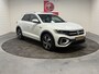 Volkswagen T-Roc 1.5 TSI R-Line Business+, Full led, Achteruitrijcamera, Virtual cockpit, 18 inch, Navi, Afn. trekhaak, Navi, app connect, Electr. achterklep, Keyless entry