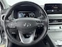 Hyundai Kona Electric EV Fashion 64 kWh | SOH 96% | Dodehoek detectie | Navigatie | Achteruitrij camera | Stoelverwarming | Head up display |