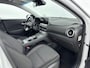 Hyundai Kona Electric EV Fashion 64 kWh | SOH 96% | Dodehoek detectie | Navigatie | Achteruitrij camera | Stoelverwarming | Head up display |