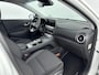 Hyundai Kona Electric EV Fashion 64 kWh |SOH 95.7% | Dodehoek detectie | Navigatie | Achteruitrij camera | Head up display | Apple carplay/ Android auto