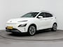 Hyundai Kona Electric EV Fashion 64 kWh |SOH 95.7% | Dodehoek detectie | Navigatie | Achteruitrij camera | Head up display | Apple carplay/ Android auto