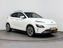 Hyundai Kona Electric EV Fashion 64 kWh |SOH 95.7% | Dodehoek detectie | Navigatie | Achteruitrij camera | Head up display | Apple carplay/ Android auto