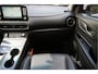 Hyundai Kona Electric EV Premium 64 kWh | SOH 99.2% | Trekhaak | Leer | Adaptive + Lane + Blindspot | Premium Audio + Apple + All Season banden | Dealer onderhouden