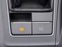 Volkswagen Golf Variant 1.5 TSI Life Business Navigatie - Stoelverwarming - Trekhaak - Camera - ErgoActive bestuurdersstoel - LED