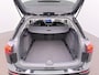 Volkswagen Golf Variant 1.5 TSI Life Business Navigatie - Stoelverwarming - Trekhaak - Camera - ErgoActive bestuurdersstoel - LED