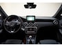Mercedes-Benz A-klasse 160 Ambition [ Panorama LED Navi Sportstoelen ]