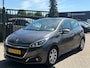 Peugeot 208 1.2 PureTech Blue Lion Dealer onderhouden Zeer netjes uniek km org nl auto navigatie cruis control parkeer sensor