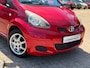 Toyota Aygo 1.0-12V Aspiration Red Navigator NAVIGATIE AIRCO APK NAP 5 DEURS