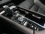 Volvo XC90 2.0 T8 Twin Engine AWD Momentum Pro - Pano Luchtvering Trekhaak Leder