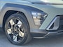 Hyundai Kona 1.6 GDI HEV Premium Sky / Automaat / Schuifdak / Leder / Camera 360° / Stoelventilatie / Stuur- en stoelverwarming / Apple Carplay Android / 18" LM wielen /