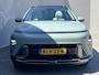 Hyundai Kona 1.6 GDI HEV Premium Sky / Automaat / Schuifdak / Leder / Camera 360° / Stoelventilatie / Stuur- en stoelverwarming / Apple Carplay Android / 18" LM wielen /