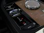 BMW iX M60 Excellence 112 kWh / SOH 94% / 1e eigenaars auto / Schadevrij / BTW Auto /  2500kg Trekgewicht / Wegklapbare Trekhaak / Panoramadak Sky Lounge / 22"/ Soft Close / Bowers & Wilkins / Head Up Display / Elektr. Stoelen / Luxe Lederen Bekleding / Stoel Ventilatie & Stoelverwarming /