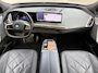 BMW iX M60 Excellence 112 kWh / SOH 94% / 1e eigenaars auto / Schadevrij / BTW Auto /  2500kg Trekgewicht / Wegklapbare Trekhaak / Panoramadak Sky Lounge / 22"/ Soft Close / Bowers & Wilkins / Head Up Display / Elektr. Stoelen / Luxe Lederen Bekleding / Stoel Ventilatie & Stoelverwarming /