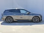 BMW iX M60 Excellence 112 kWh / SOH 94% / 2500kg Trekgewicht / Wegklapbare Trekhaak / Panoramadak Sky Lounge / 22"/ Soft Close / Bowers & Wilkins / Head Up Display / Elektr. Stoelen / Luxe Lederen Bekleding / Stoel Ventilatie & Stoelverwarming /