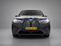 BMW iX M60 Excellence 112 kWh / SOH 94% / 1e eigenaars auto / Schadevrij / BTW Auto / 2500kg Trekgewicht / Wegklapbare Trekhaak / Panoramadak Sky Lounge / 22"/ Soft Close / Bowers & Wilkins / Head Up Display / Elektr. Stoelen / Luxe Lederen Bekleding / Stoel Ventilatie & Stoelverwarming /
