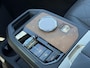 BMW iX M60 Excellence 112 kWh / SOH 94% / 2500kg Trekgewicht / Wegklapbare Trekhaak / Panoramadak Sky Lounge / 22"/ Soft Close / Bowers & Wilkins / Head Up Display / Elektr. Stoelen / Luxe Lederen Bekleding / Stoel Ventilatie & Stoelverwarming /
