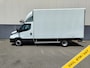 IVECO Daily 35C16H 2.3156pk 410 AUT-8 Meubelbak bakwagen + Laadklep 3-Persoons Euro 6 Camera Navi Bluetooth Airco Cruise Control Led Lat om Lat betimmering Achterdeuren 1e Eigenaar Toegestane max. massa voertuig 3500 kg
