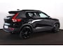 Volvo XC40 B3 Plus Black Edition - IntelliSafe Assist & Surround - 360º Camera - Harman/Kardon audio - Verwarmde voorstoelen & stuur - Parkeersensoren voor & achter - Elektr. bedienb. voorstoelen met geheugen links - Draadloze tel. lader - Standkachel - Extra getint glas - 20' LMV