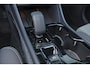 Volvo XC40 B3 Plus Black Edition - IntelliSafe Assist & Surround - 360º Camera - Harman/Kardon audio - Verwarmde voorstoelen & stuur - Parkeersensoren voor & achter - Elektr. bedienb. voorstoelen met geheugen links - Draadloze tel. lader - Standkachel - Extra getint glas - 20' LMV