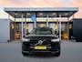 Volvo XC60 2.0 T8 Plug-in hybrid AWD Ultra Dark Exec. Ed. | 22" | Luchtvering | Getint&Gelaagd Glas | Geventileerd Nappa | Massagestoelen | Bowers & Wilkins | Panoramadak | Head-Up | 360 Camera | Elektr. verst. Stoelen | BLIS | Stoel/Stuur/Achterbankverwarming