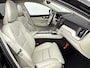 Volvo XC60 2.0 T8 Plug-in hybrid AWD Ultra Dark Exec. Ed. | 22" | Luchtvering | Getint&Gelaagd Glas | Geventileerd Nappa | Massagestoelen | Bowers & Wilkins | Panoramadak | Head-Up | 360 Camera | Elektr. verst. Stoelen | BLIS | Stoel/Stuur/Achterbankverwarming