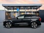 Volvo XC60 2.0 T8 Plug-in hybrid AWD Ultra Dark Exec. Ed. | 22" | Luchtvering | Getint&Gelaagd Glas | Geventileerd Nappa | Massagestoelen | Bowers & Wilkins | Panoramadak | Head-Up | 360 Camera | Elektr. verst. Stoelen | BLIS | Stoel/Stuur/Achterbankverwarming