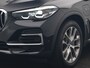 BMW X5 xDrive45e X Line PHEV 395pk Dealer O.H. | Luchtvering | Camera | Adaptief Onderstel | Lederen Sportstoelen Memory | Hifi Audio | Apple Carplay | Sfeerverlichting | Navigatie | DAB | Plug In Hybrid |