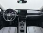 SEAT Leon Sportstourer 1.5TSI 131PK Adap.Cruise Trekhaak 3-Zone Ecc Camera Navi Apple Carplay Android Auto Pdc Style Business Intense Lmv Led Bluetooth Keyless Isofix 1.400KG Trekgewicht Rijstrooksensor 1e Eigenaar Dealeronderhouden Origineel Nederlandse Auto