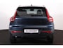 Volvo XC40 B3 Plus Black Edition - IntelliSafe Assist & Surround - 360º Camera - Harman/Kardon audio - Verwarmde voorstoelen & stuur - Parkeersensoren voor & achter - Elektr. bedienb. voorstoelen met geheugen links - Draadloze tel. lader - Standkachel - Extra getint glas - 20' LMV