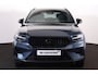 Volvo XC40 B3 Plus Black Edition - IntelliSafe Assist & Surround - 360º Camera - Harman/Kardon audio - Verwarmde voorstoelen & stuur - Parkeersensoren voor & achter - Elektr. bedienb. voorstoelen met geheugen links - Draadloze tel. lader - Standkachel - Extra getint glas - 20' LMV