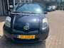 Toyota Yaris 1.3 VVTi Aspiration / AIRCO / 5 DEUREN / NAVI / APK MAART 2027