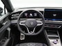 Volkswagen Tiguan 1.5 eHybrid R-Line Edition | Trekhaak | Panoramadak | Head-Up Display | 360 Camera | App Connect |