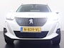 Peugeot e-2008 EV Allure Pack 50kWh SOH 95% 3-Fase 360°Camera 3D-Navi Apple Carplay Android Auto Ecc Cruise Control Pdc Keyless Privacy Glas Lmv Led DAB+ Bluetooth Lane Assist Isofix Rijstrooksensor Origineel Nederlandse Auto