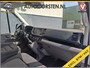 Volkswagen Crafter 35 2.0TDI L3H3 3-Persoons Camera Navi Airco Cruise Control Voorruitverwarming Pdc DAB+ Bluetooth Airco Highline Betonplex vloer Wandbetimmering Schuifdeur Regen-Lichtsensor 2.500KG Trekgewicht Origineel Nederlandse Auto