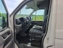 Volkswagen Crafter 35 2.0TDI L3H3 3-Persoons Camera Navi Cruise Control Voorruitverwarming Pdc DAB+ Bluetooth Airco Highline Betonplex vloer Wandbetimmering Schuifdeur Regen-Lichtsensor 2.500KG Trekgewicht Origineel Nederlandse Auto
