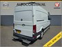 Volkswagen Crafter 35 2.0TDI L3H3 3-Persoons Camera Navi Airco Cruise Control Voorruitverwarming Pdc DAB+ Bluetooth Airco Highline Betonplex vloer Wandbetimmering Schuifdeur Regen-Lichtsensor 2.500KG Trekgewicht Origineel Nederlandse Auto