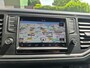 Volkswagen Crafter 35 2.0TDI L3H3 3-Persoons Camera Navi Cruise Control Voorruitverwarming Pdc DAB+ Bluetooth Airco Highline Betonplex vloer Wandbetimmering Schuifdeur Regen-Lichtsensor 2.500KG Trekgewicht Origineel Nederlandse Auto