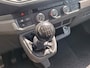 Volkswagen Crafter 35 2.0TDI L3H3 3-Persoons Camera Navi Cruise Control Voorruitverwarming Pdc DAB+ Bluetooth Airco Highline Betonplex vloer Wandbetimmering Schuifdeur Regen-Lichtsensor 2.500KG Trekgewicht Origineel Nederlandse Auto