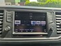 Volkswagen Crafter 35 2.0TDI L3H3 3-Persoons Camera Navi Cruise Control Voorruitverwarming Pdc DAB+ Bluetooth Airco Highline Betonplex vloer Wandbetimmering Schuifdeur Regen-Lichtsensor 2.500KG Trekgewicht Origineel Nederlandse Auto