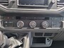 Volkswagen Crafter 35 2.0TDI L3H3 3-Persoons Camera Navi Cruise Control Voorruitverwarming Pdc DAB+ Bluetooth Airco Highline Betonplex vloer Wandbetimmering Schuifdeur Regen-Lichtsensor 2.500KG Trekgewicht Origineel Nederlandse Auto