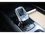 Volvo XC60 T6 350PK Plug-in hybrid AWD Plus Dark | Adaptive Cruise & Pilot Assist | Semi Elektr. Trekhaak | Panoramisch Schuif-/Kanteldak | 360 Camera | Head-Up Display | Stoelverwarming voor & achter | Stuurverwarming | Elektr. Achterklep | Premium Harman/Kardon Audio |