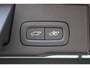 Volvo XC60 T6 350PK Plug-in hybrid AWD Plus Dark | Adaptive Cruise & Pilot Assist | Semi Elektr. Trekhaak | Panoramisch Schuif-/Kanteldak | 360 Camera | Head-Up Display | Stoelverwarming voor & achter | Stuurverwarming | Elektr. Achterklep | Premium Harman/Kardon Audio |