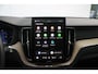 Volvo XC60 T6 350PK Plug-in hybrid AWD Plus Dark | Adaptive Cruise & Pilot Assist | Semi Elektr. Trekhaak | Panoramisch Schuif-/Kanteldak | 360 Camera | Head-Up Display | Stoelverwarming voor & achter | Stuurverwarming | Elektr. Achterklep | Premium Harman/Kardon Audio |