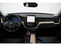 Volvo XC60 T6 350PK Plug-in hybrid AWD Plus Dark | Adaptive Cruise & Pilot Assist | Semi Elektr. Trekhaak | Panoramisch Schuif-/Kanteldak | 360 Camera | Head-Up Display | Stoelverwarming voor & achter | Stuurverwarming | Elektr. Achterklep | Premium Harman/Kardon Audio |
