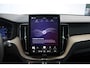 Volvo XC60 T6 350PK Plug-in hybrid AWD Plus Dark | Adaptive Cruise & Pilot Assist | Semi Elektr. Trekhaak | Panoramisch Schuif-/Kanteldak | 360 Camera | Head-Up Display | Stoelverwarming voor & achter | Stuurverwarming | Elektr. Achterklep | Premium Harman/Kardon Audio |