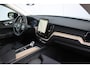 Volvo XC60 T6 350PK Plug-in hybrid AWD Plus Dark | Adaptive Cruise & Pilot Assist | Semi Elektr. Trekhaak | Panoramisch Schuif-/Kanteldak | 360 Camera | Head-Up Display | Stoelverwarming voor & achter | Stuurverwarming | Elektr. Achterklep | Premium Harman/Kardon Audio |
