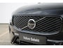 Volvo XC60 T6 350PK Plug-in hybrid AWD Plus Dark | Adaptive Cruise & Pilot Assist | Semi Elektr. Trekhaak | Panoramisch Schuif-/Kanteldak | 360 Camera | Head-Up Display | Stoelverwarming voor & achter | Stuurverwarming | Elektr. Achterklep | Premium Harman/Kardon Audio |