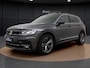 Volkswagen Tiguan 1.5 TSI ACT R-line | Pano Dak | Trekhaak | ACC | Parkeerhulp | Elek. Achterklep | Stoelverwarming | Spiegelpakket | 19'' |